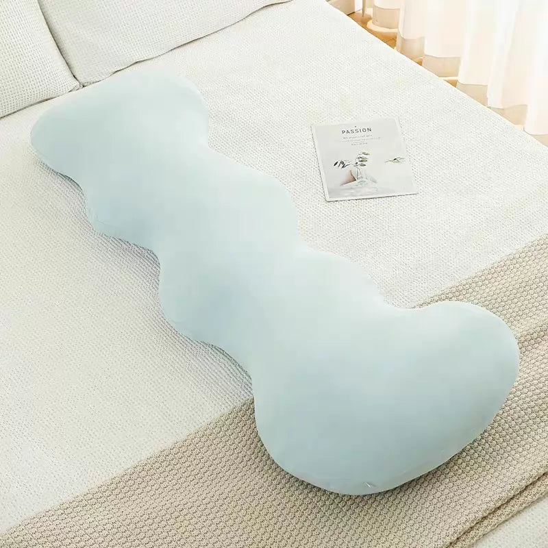 Coussin de corps 120 cm bleu clair en textile doux à forme ondulée pour le repos