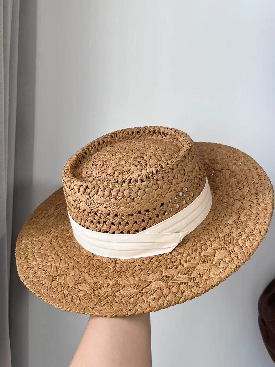 Chapeau de soleil taille unique en fibre végétale beige avec ruban blanc style bohème